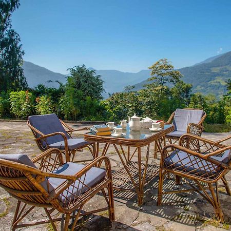 La Ipsing Farm By Stayvista - 3 Bhk Villa With Balcony, Mountain View, Indoor Games, And Pet Friendly Samdong Eksteriør bilde