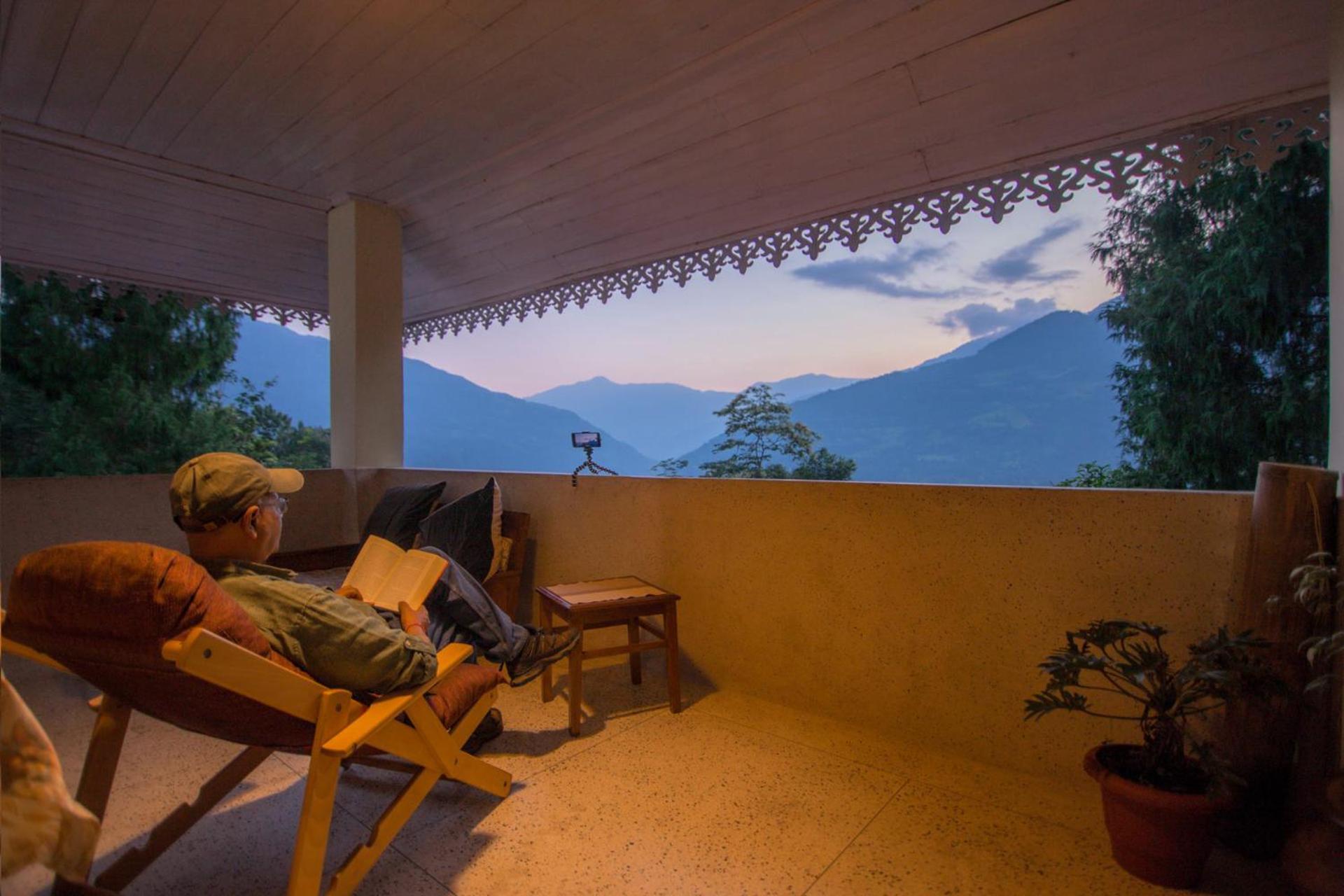 La Ipsing Farm By Stayvista - 3 Bhk Villa With Balcony, Mountain View, Indoor Games, And Pet Friendly Samdong Eksteriør bilde