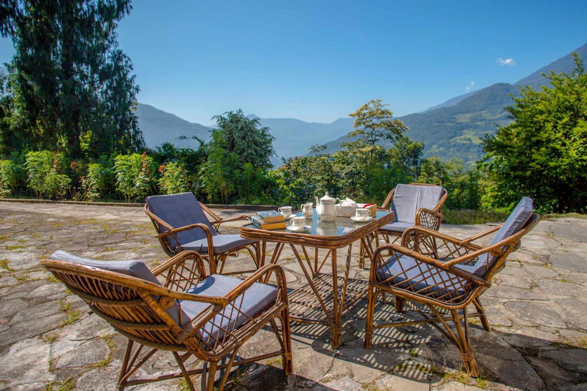 La Ipsing Farm By Stayvista - 3 Bhk Villa With Balcony, Mountain View, Indoor Games, And Pet Friendly Samdong Eksteriør bilde