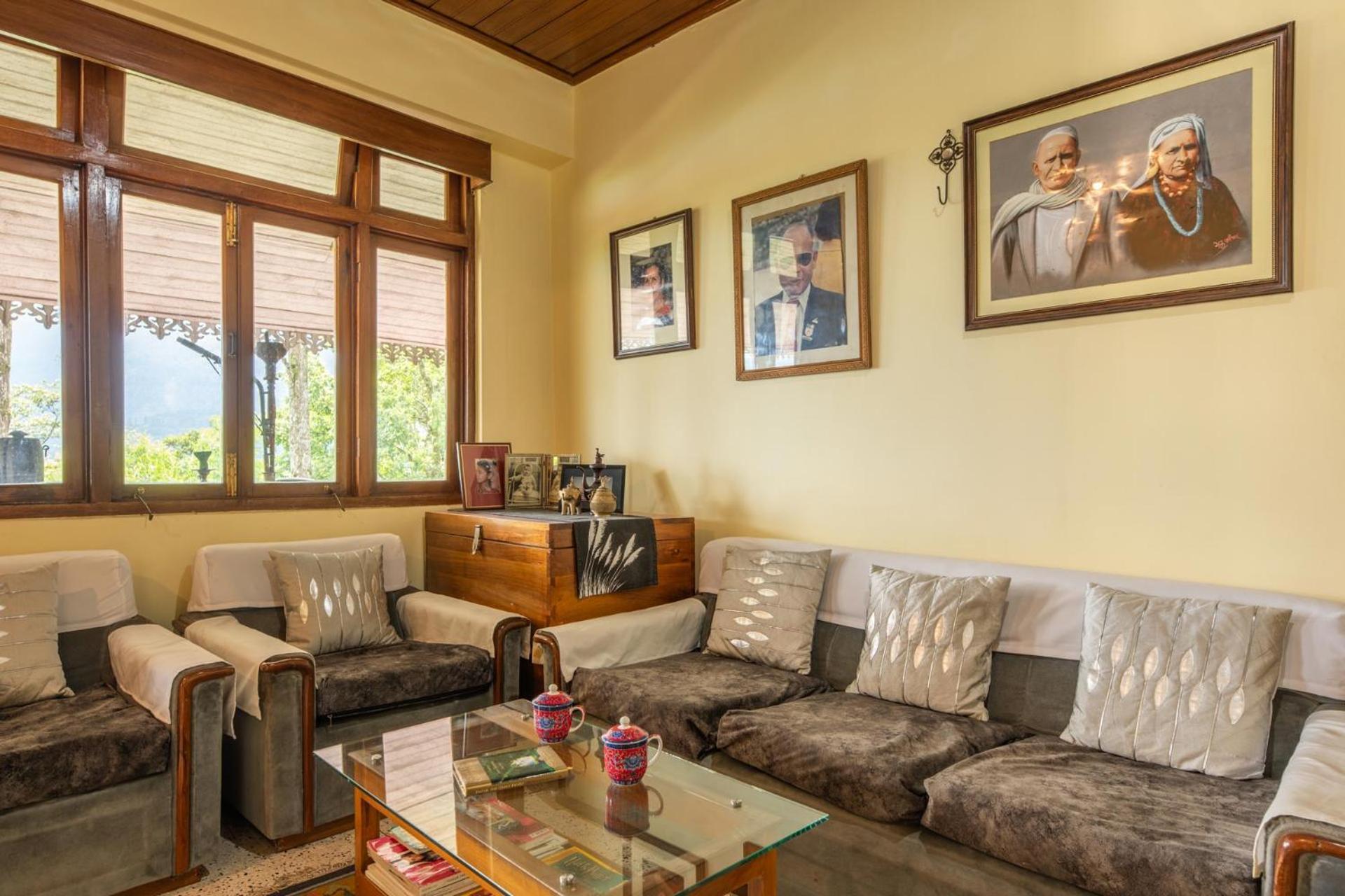 La Ipsing Farm By Stayvista - 3 Bhk Villa With Balcony, Mountain View, Indoor Games, And Pet Friendly Samdong Eksteriør bilde