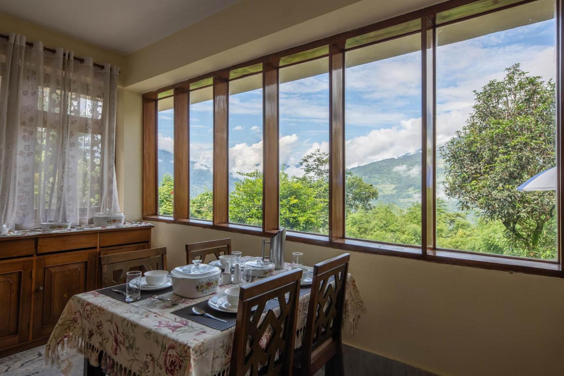 La Ipsing Farm By Stayvista - 3 Bhk Villa With Balcony, Mountain View, Indoor Games, And Pet Friendly Samdong Eksteriør bilde