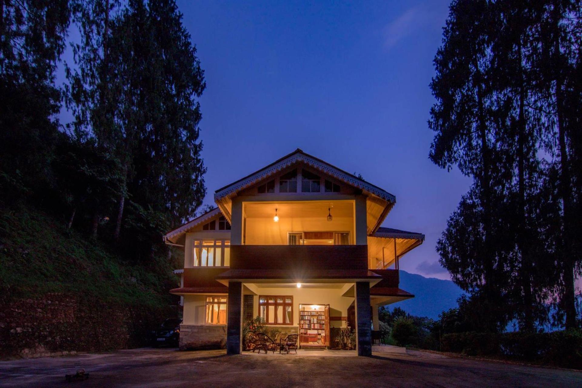 La Ipsing Farm By Stayvista - 3 Bhk Villa With Balcony, Mountain View, Indoor Games, And Pet Friendly Samdong Eksteriør bilde