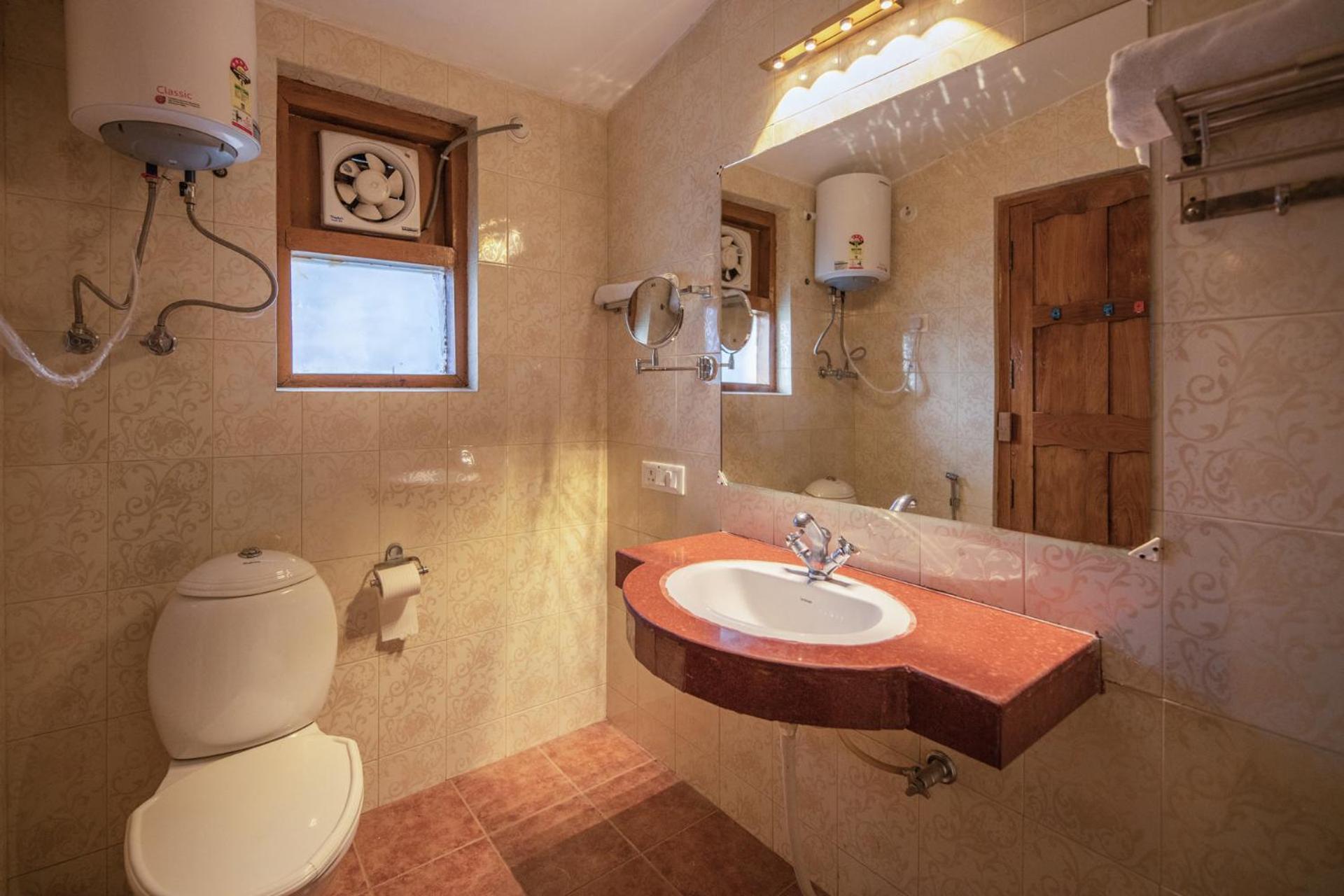 La Ipsing Farm By Stayvista - 3 Bhk Villa With Balcony, Mountain View, Indoor Games, And Pet Friendly Samdong Eksteriør bilde